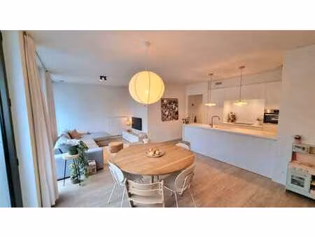 appartement élégant avec terrasse