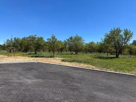 terrain constructible viabilisé à vendre