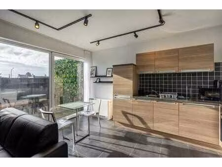 bel appartement moderne avec terrasse à 10 min de mons