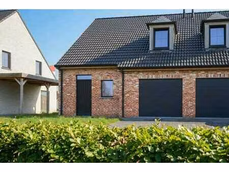 charmante maison neuve avec trois chambres  jardin ensoleill