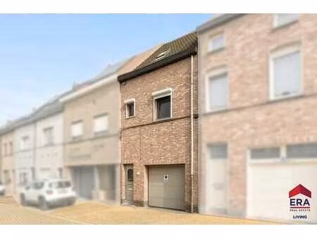 maison prête à emménager avec 3 chambres  garage et jardin