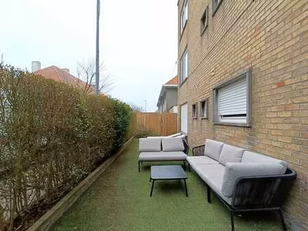 appartement lumineux de 2 chambres avec terrasse  garage et