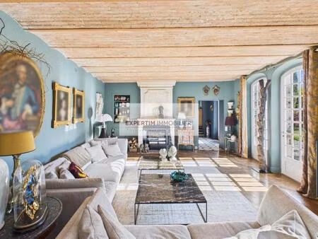 longere de caractere de 240m² de 5ch avec terrasse et jardin + pkgs