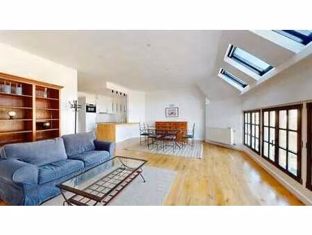 montgomery/cinquantenaire : superbe appartement meuble 2 ch.