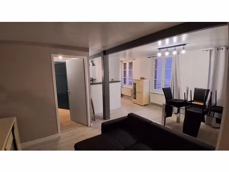 location meublée appartement 2 pièces 52 m² à montbeliard (25200)  515 €