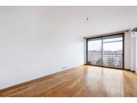 élégant 3 pièces lumineux avec balcon à paris 13e