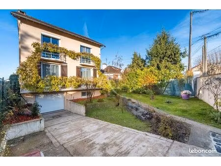 maison 6 pièces 136 m²