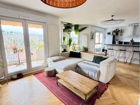 appartement 3 pièces  80 m2  calme & lumineux  francheville le bas  avec vue  2 pas des co