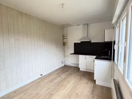 studio 18 m² + jardin 50 m² – calme et sécurisé – proche cambrai