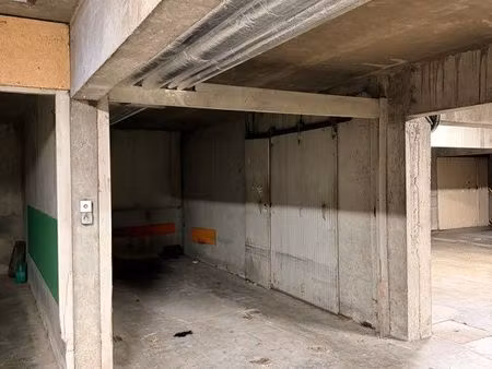 box voiture à louer résidence la paix cholet