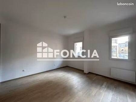 studio 1 pièce 30 m²