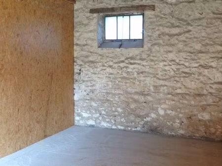 local de stockage en rdc 16m² accès 7j/7