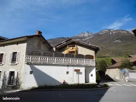 maison de village 3 pièces 82 m²