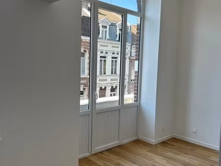 studio refait a neuf