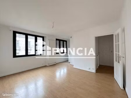 studio 1 pièce 27 m²