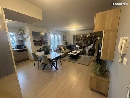 appartement meublé de 65m² avec vue sur la seine