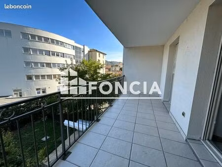 studio 1 pièce 38 m²