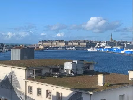 t2 saint-servan avec parking