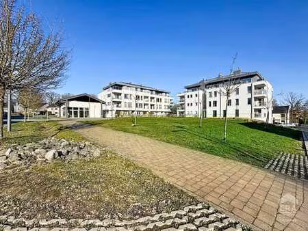 bel appartement lumineux 2 ch avec terrasse et peb a