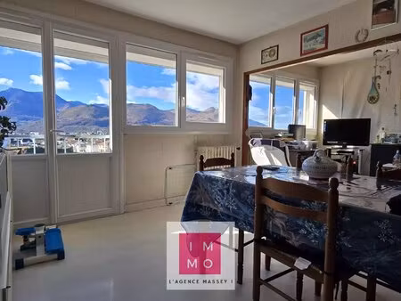 appartement t3 actuellement loue - vue pyrennees exceptionnelle !