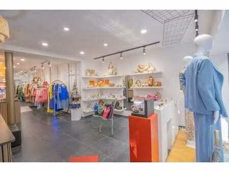 jolie espace commercial en plein centre de binche