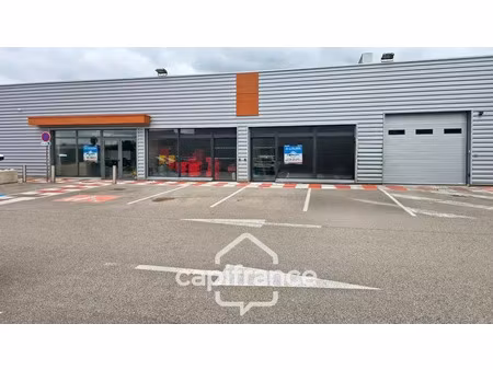 location commerce 1 pièce 74 m² à châtenoy-en-bresse (71380)