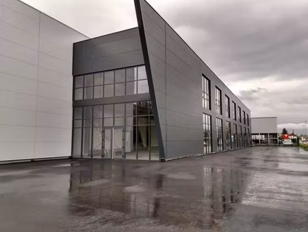 location commerce 1 pièce 549 m² à montmélian (73800)