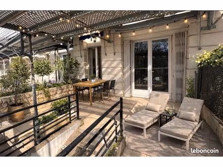 appartement 2 pièces avec terrasse et vue sur les parcs