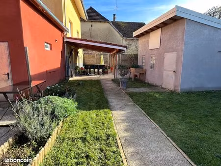 maisons t5 rénovée + maison t4+ appartement t2