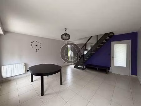vente maison à saint-clément-des-levées (49350) : à vendre / 103m² saint-clément-des-levée