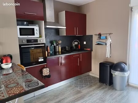 f3 rdc au calme avec balcon