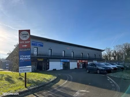 box de stockage de 1 à 15 m² dans bâtiment neuf et isolé