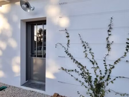 maison 2 chambres à louer vide à l'année sur thairé