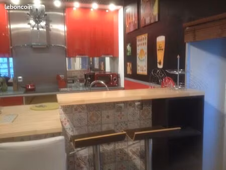 meublé t1bis avec garage dans le vieux cognac