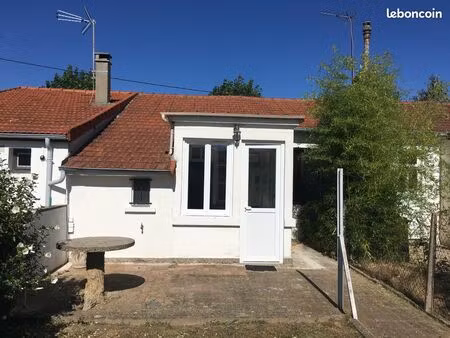 maison 1 chambre à louer + 1 chbre d'été et remise