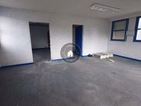 location bureaux et commerces à gennes (49350) : à louer / 70m² gennes