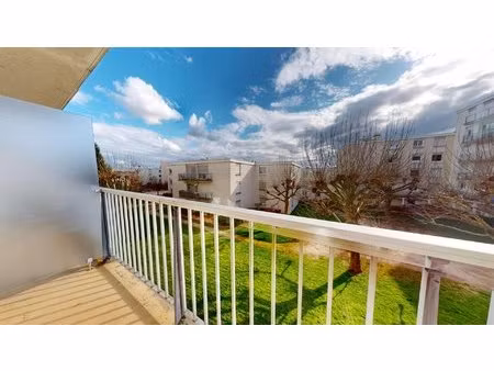 a louer - studio meuble situé à mainvilliers proche gare avec parking