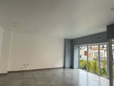 local commercial algrange 100 m2