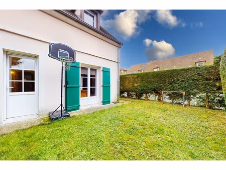 a mortefontaine  une maison individuelle