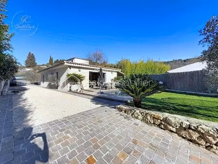 maison 4 pieces de 101 m² avec piscine / montauroux