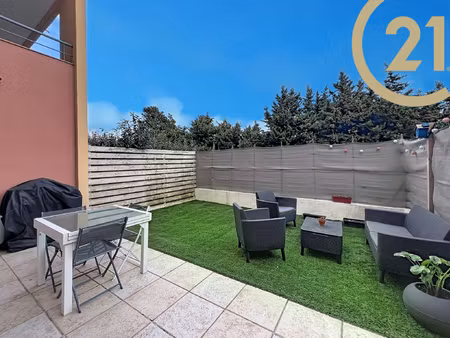 frejus proche commodites - bel appartement 3 pièces en rez-d