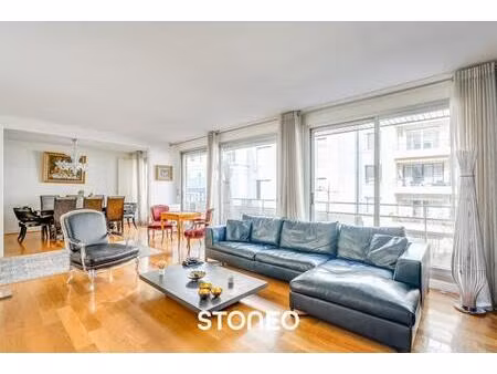 appartement de reception | 2 chambres et sdb | balcon filant