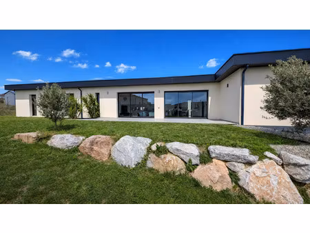 maison contemporaine esprit loft. prestations premium.