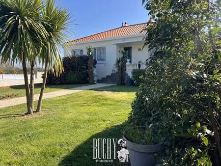 vente maison piscine aux sables-d'olonne (85100) : à vendre piscine / 120m² les sables-d'o