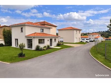 terrain 305 m² aveizieux