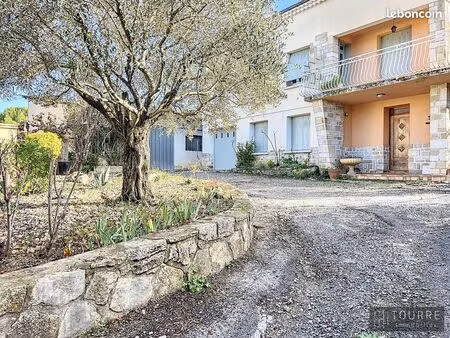 villa 8 pièces 150 m²