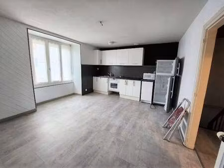 location appartement 3 pièces à la tessoualle (49280) : à louer 3 pièces / 70m² la tessoua