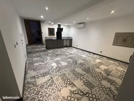 appartement t2 centre ville mèze