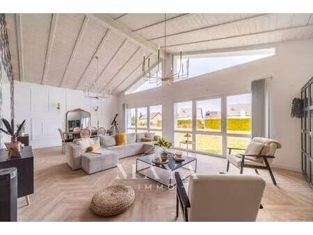 mlle. séverine haennig