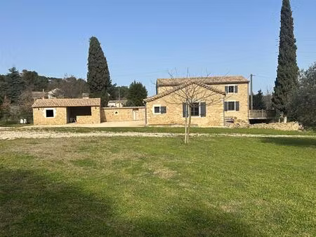ensemble immobilier. 2 maisons en pierre restaurées. terrain 7 400 m². dpe a.